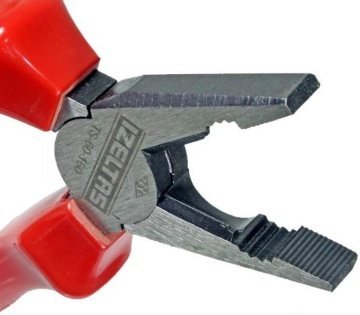 İzeltaş 3020 Kombine Pense Opak İzole 200mm