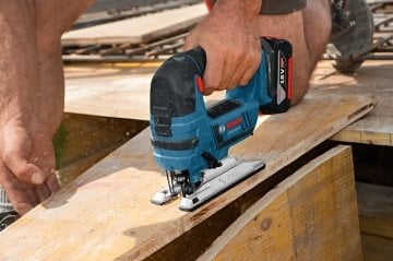 Bosch GST 18 V-Li Dekupaj Testere 18V Aküsüz