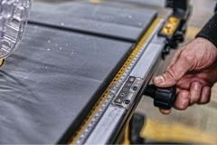 DeWalt DWE7492 Tezgah Testere 2000W 250mm