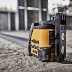 DeWALT DW088CG-XJ Yeşil Çizgi Lazer Yatay Dikey Otomatik Hizalamalı 50 Metre